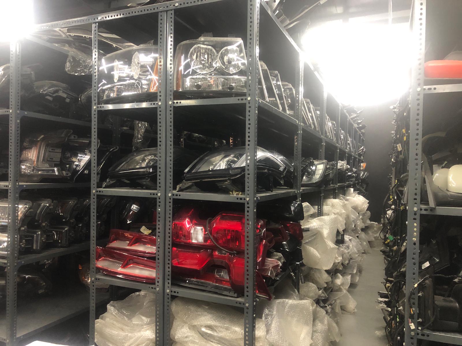 V8 GM Garage - Image 6